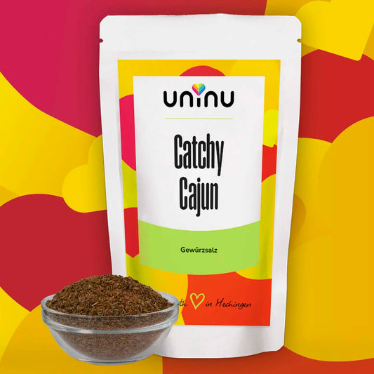 uninu - Catchy Cajun - Gewuerzsalz:
Der Geschmack von Louisiana! Urmeer-Steinsalz, Thymian, Oregano, Paprika, Lorbeer, Kreuzkümmel & Koriander. Ideal für Hähnchen, Lamm, Cajun-Gerichte oder Gambo.
