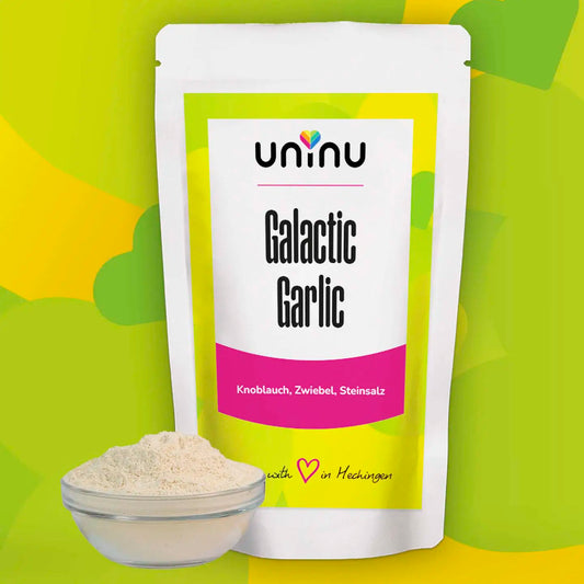 uninu - Galactic Garlic - Gewuerzsalz:
Unser Top-Seller: Zwiebel, Urmeer-Steinsalz und natürlich: Knoblauch. Viel davon. Ideal für Knoblauchbutter, Dips, Dressings, Mayonnaise oder deine Vampirjagd.